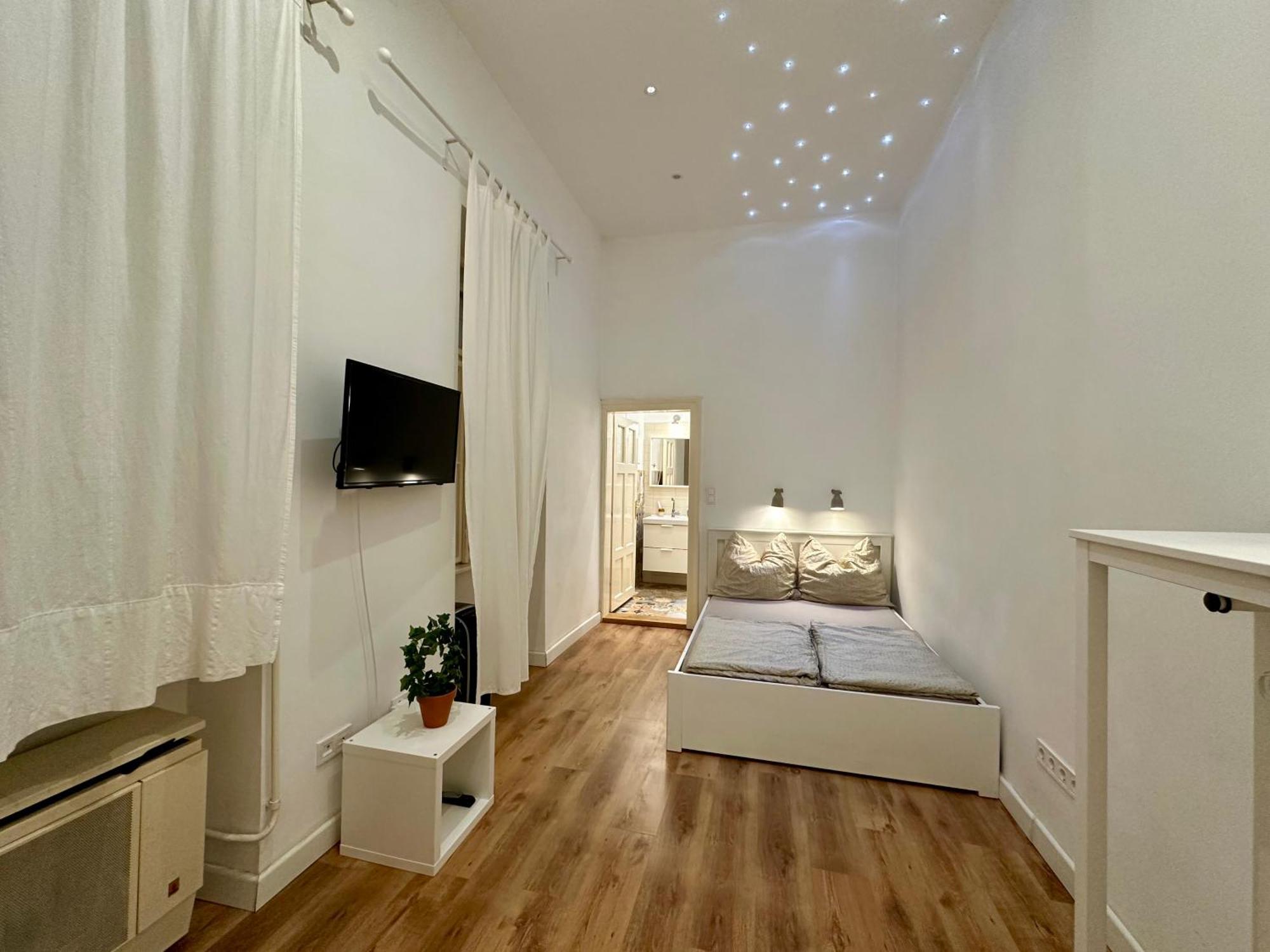 Cozy Studio Flat In The Heart Of Boedapest Buitenkant foto